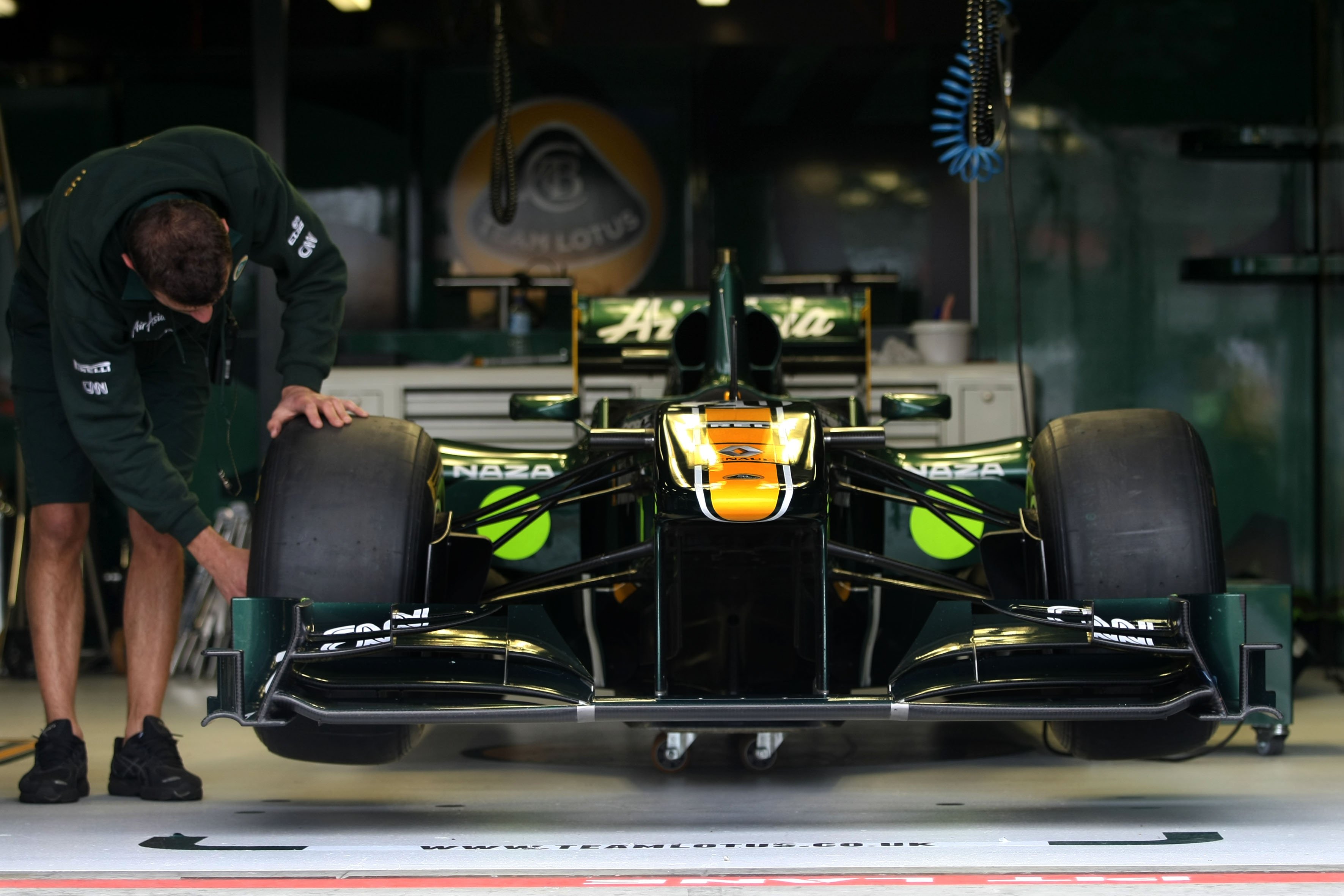 Lotus blijft op achterstand