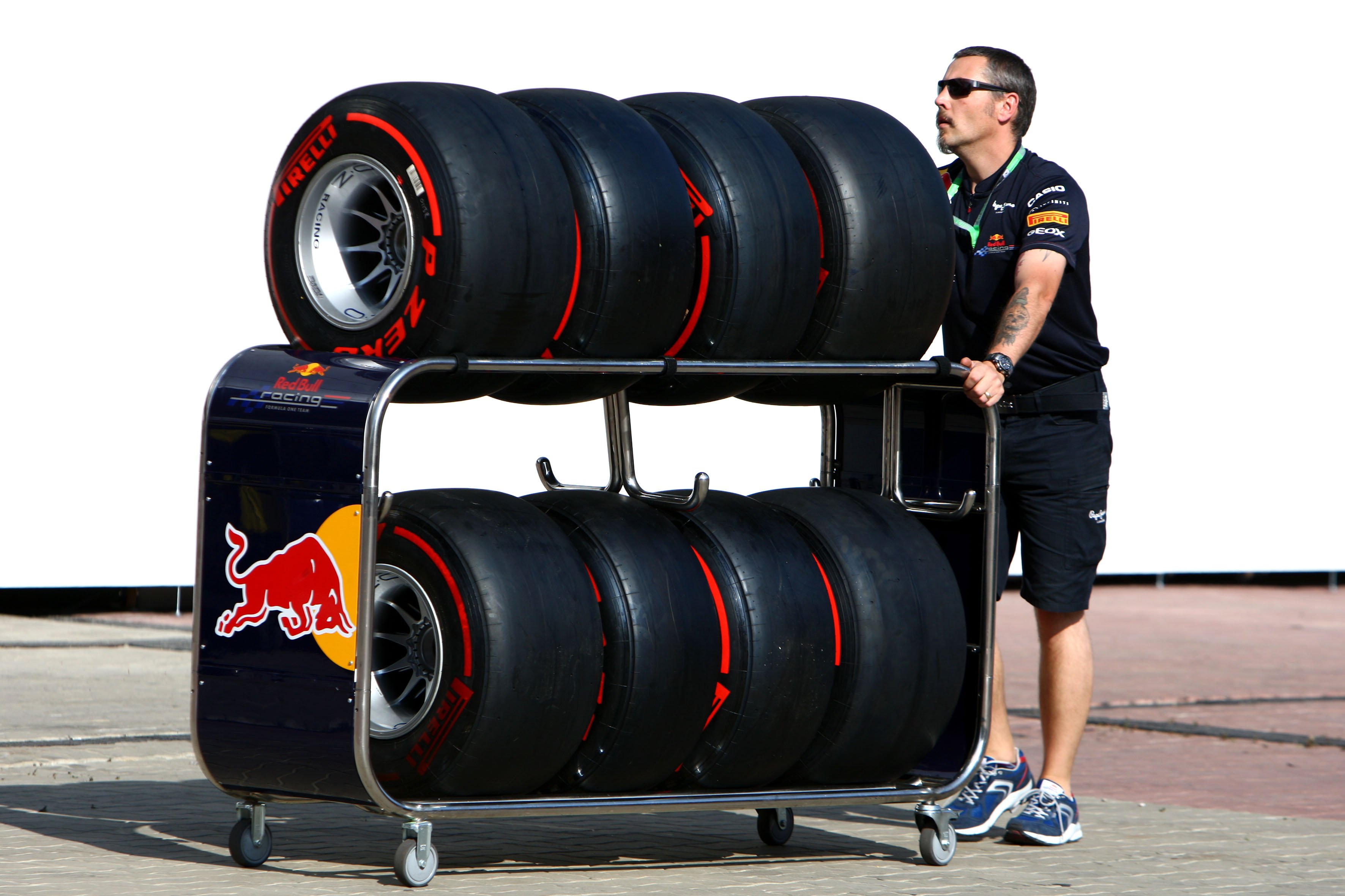 Pirelli experimenteert met banden voor 2012