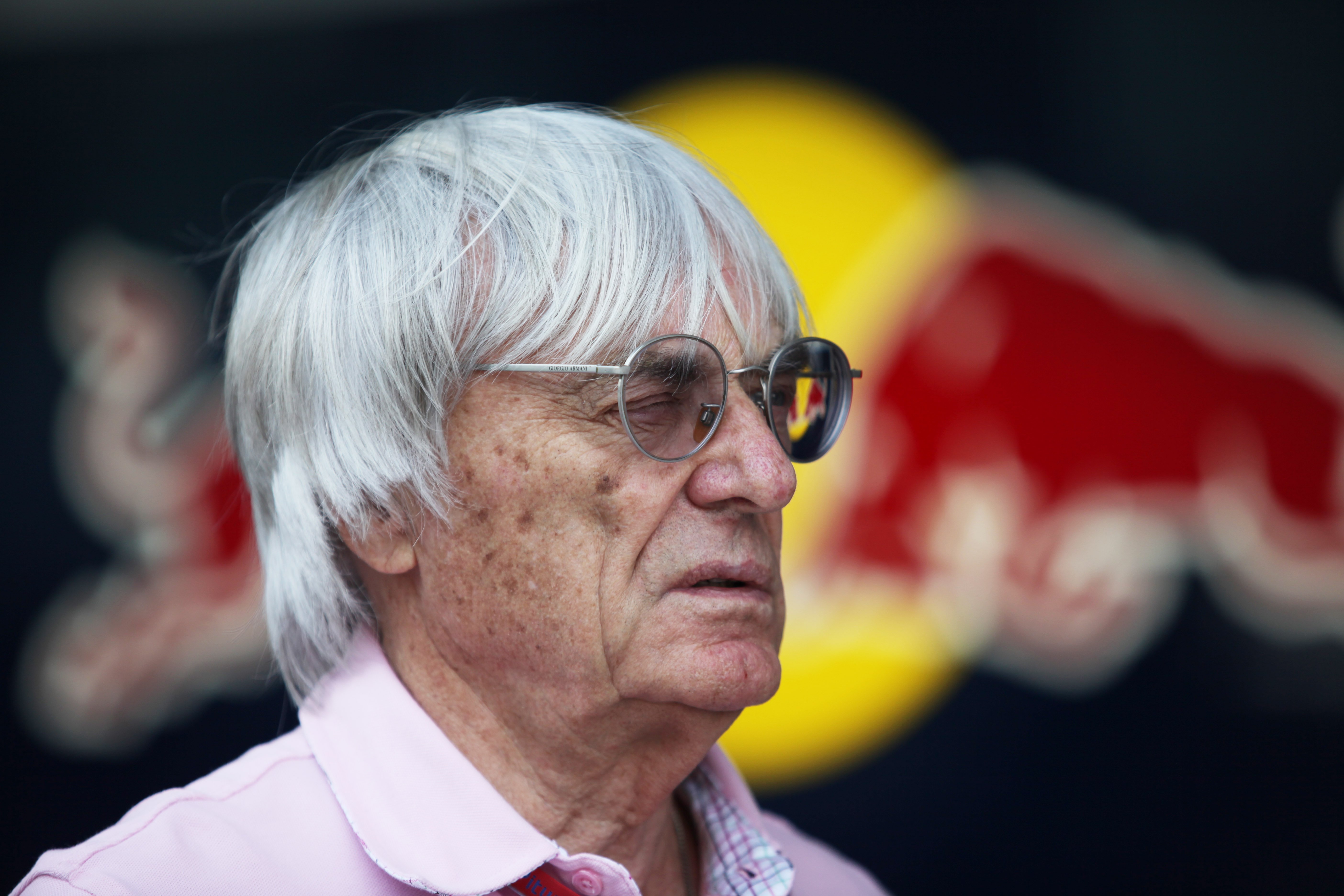 Ecclestone wil een fellere titelstrijd zien