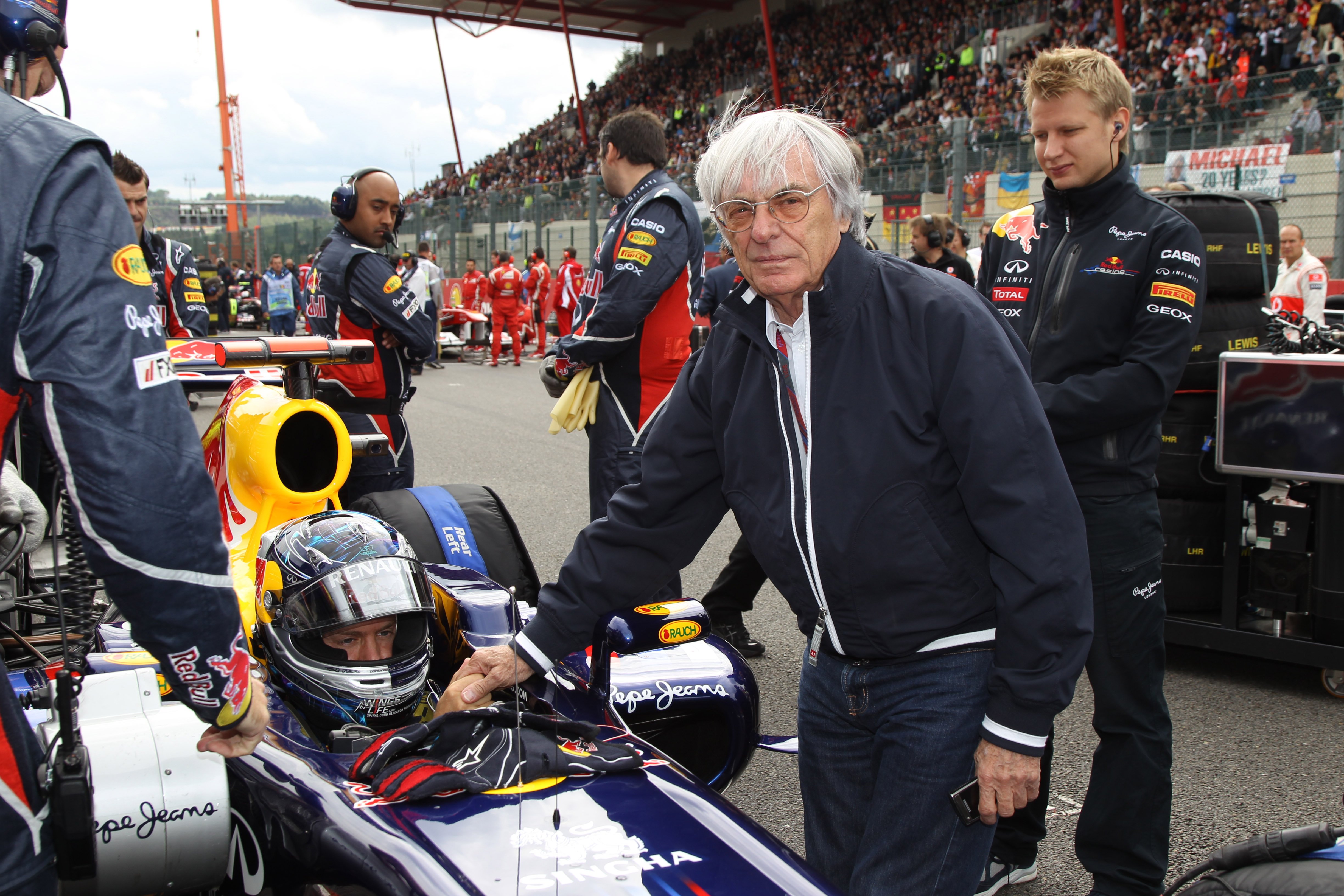 Ecclestone hoopt op minder dominante Vettel