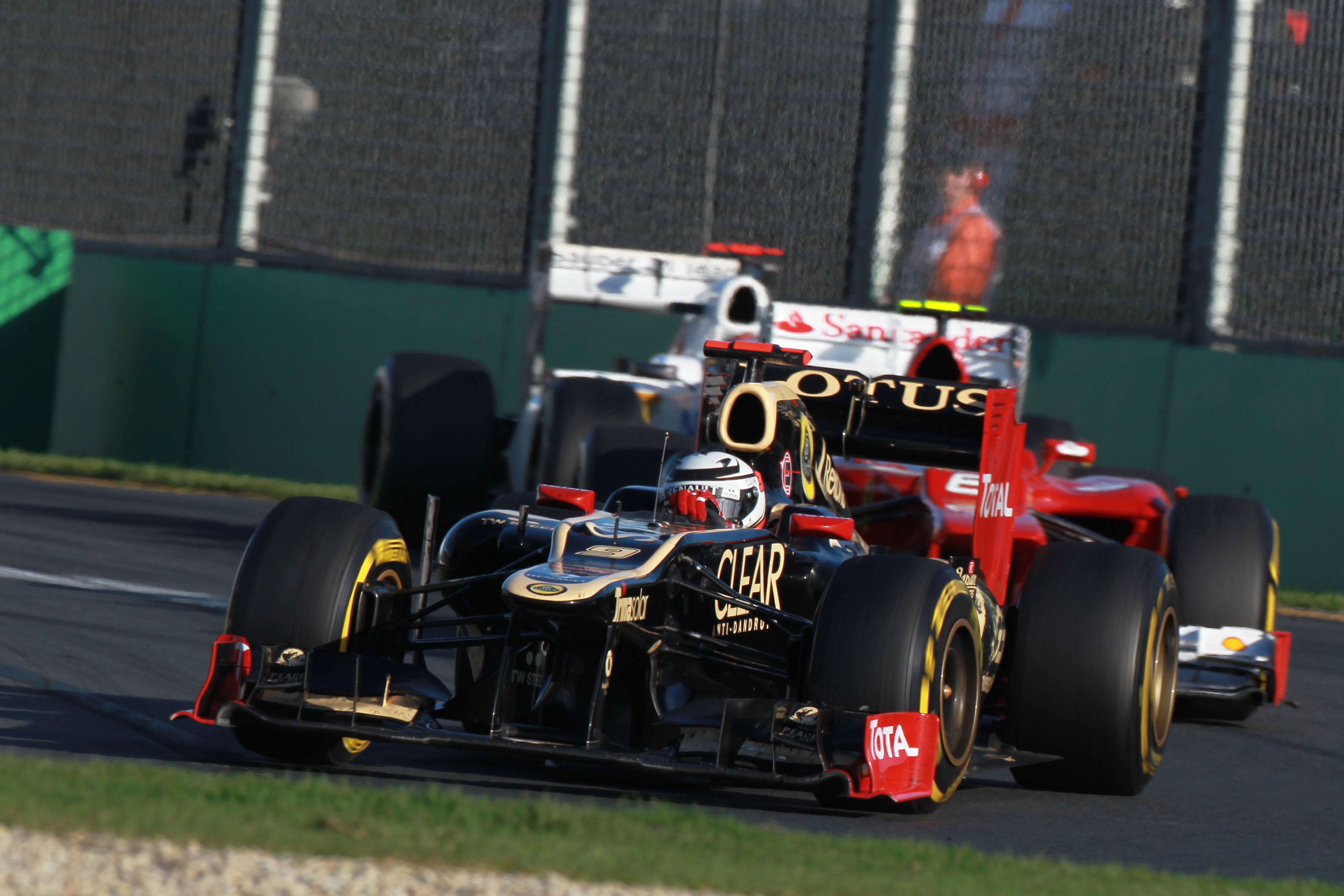 Räikkönen mikt op podiumplaats in Sepang