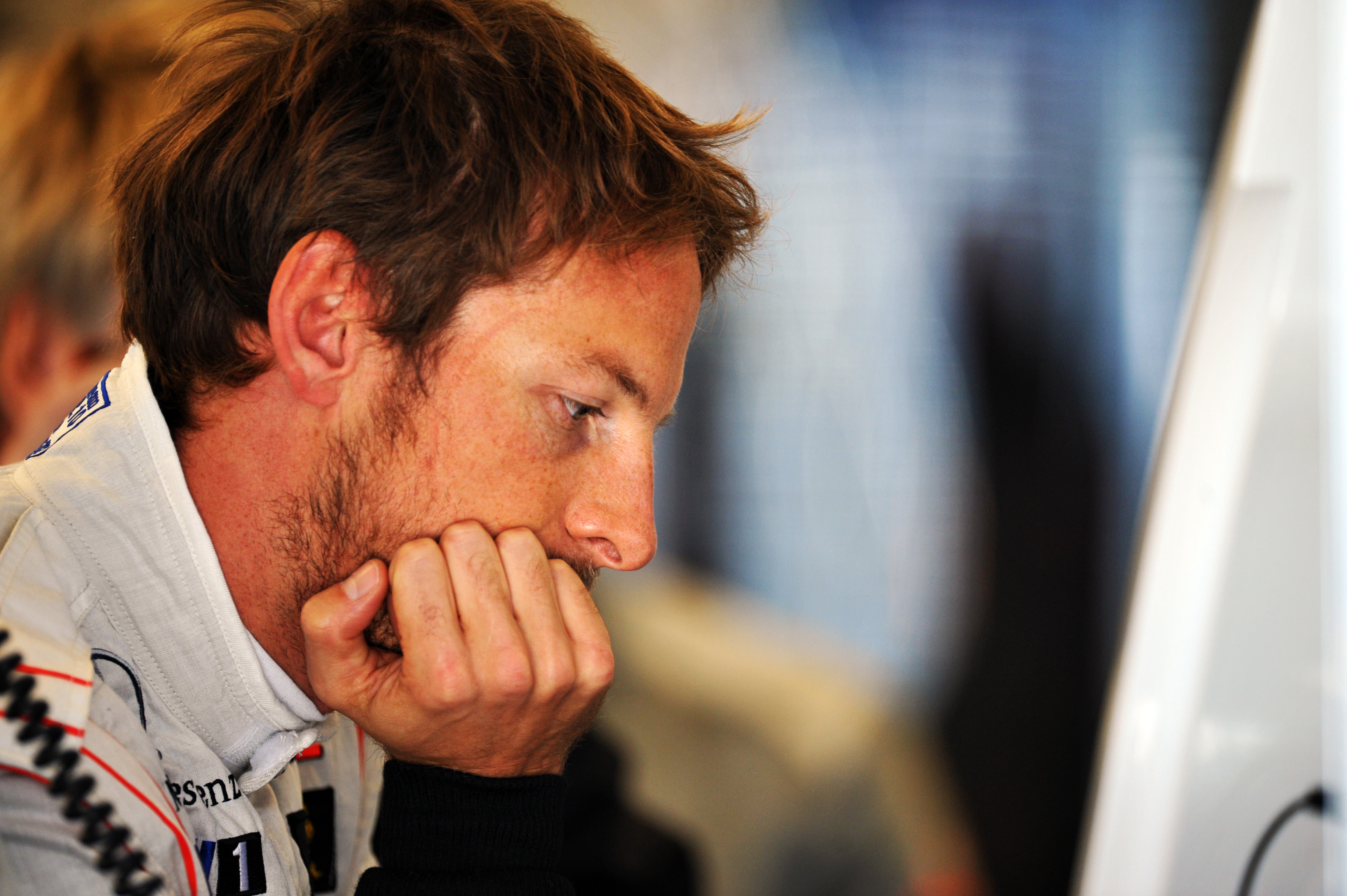 Button strandt in de pits en op P12