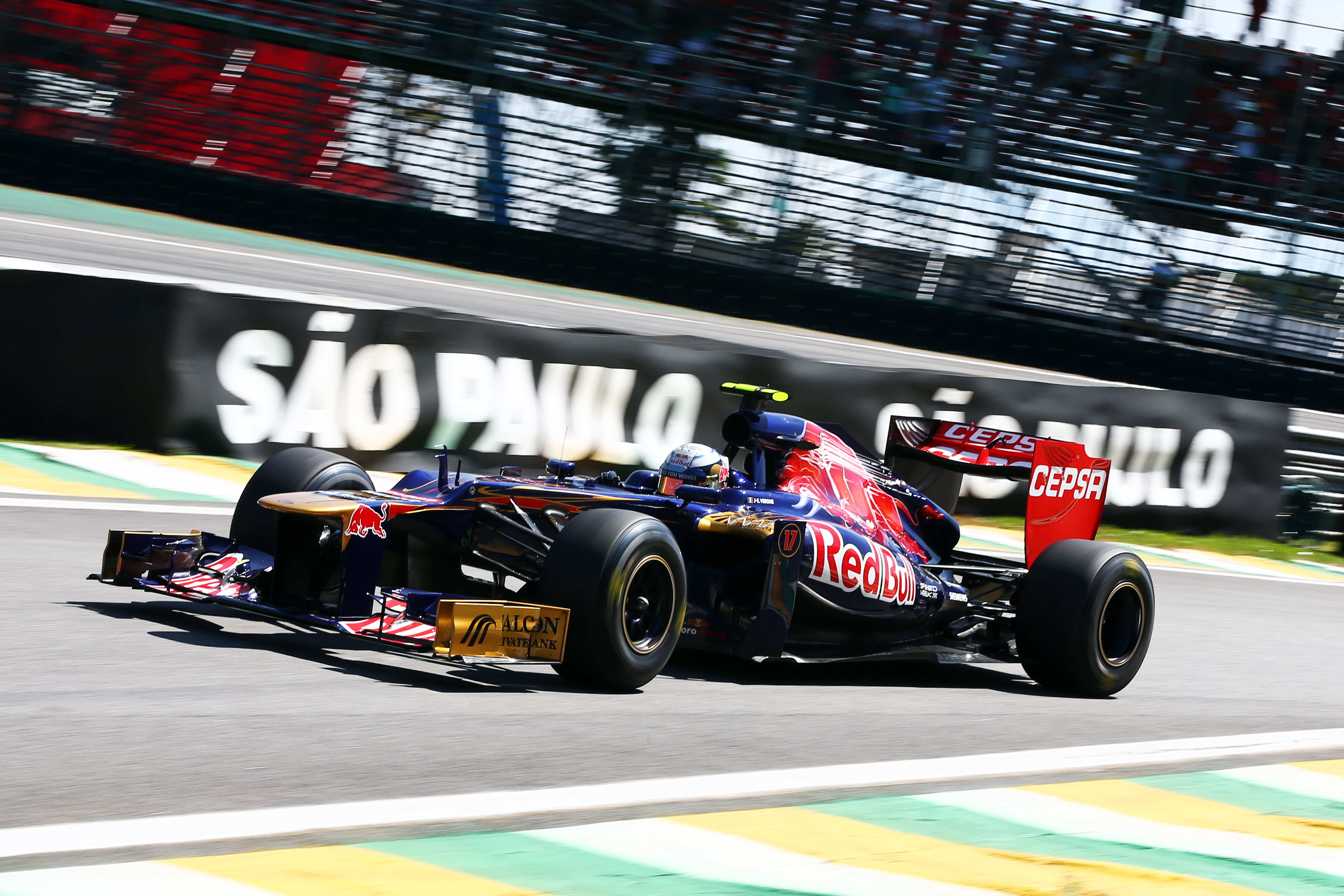 Toro Rosso hoopt op regen