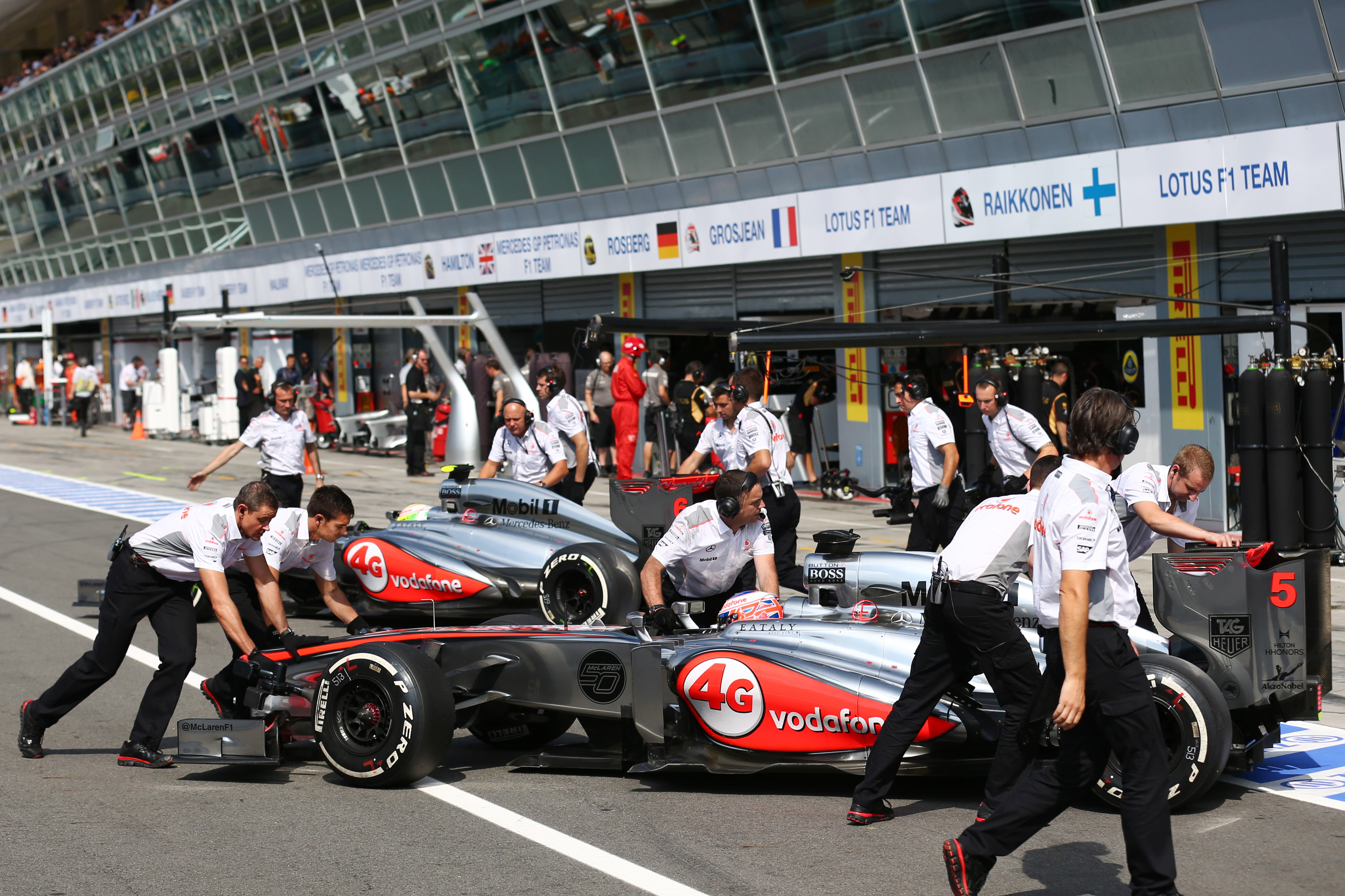 McLaren kan feestje beetje kleur geven