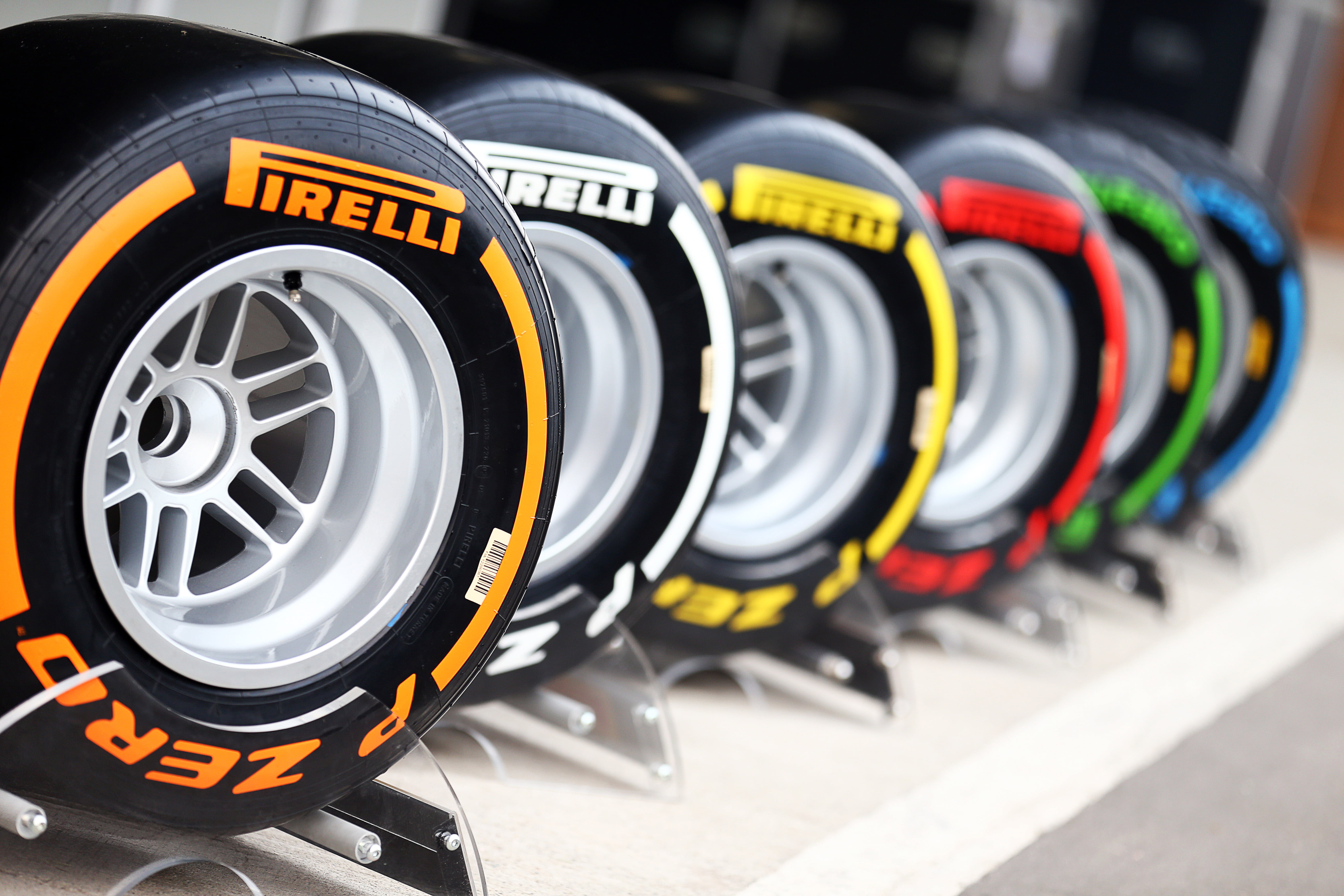 F1-teams willen Pirelli tegemoet komen