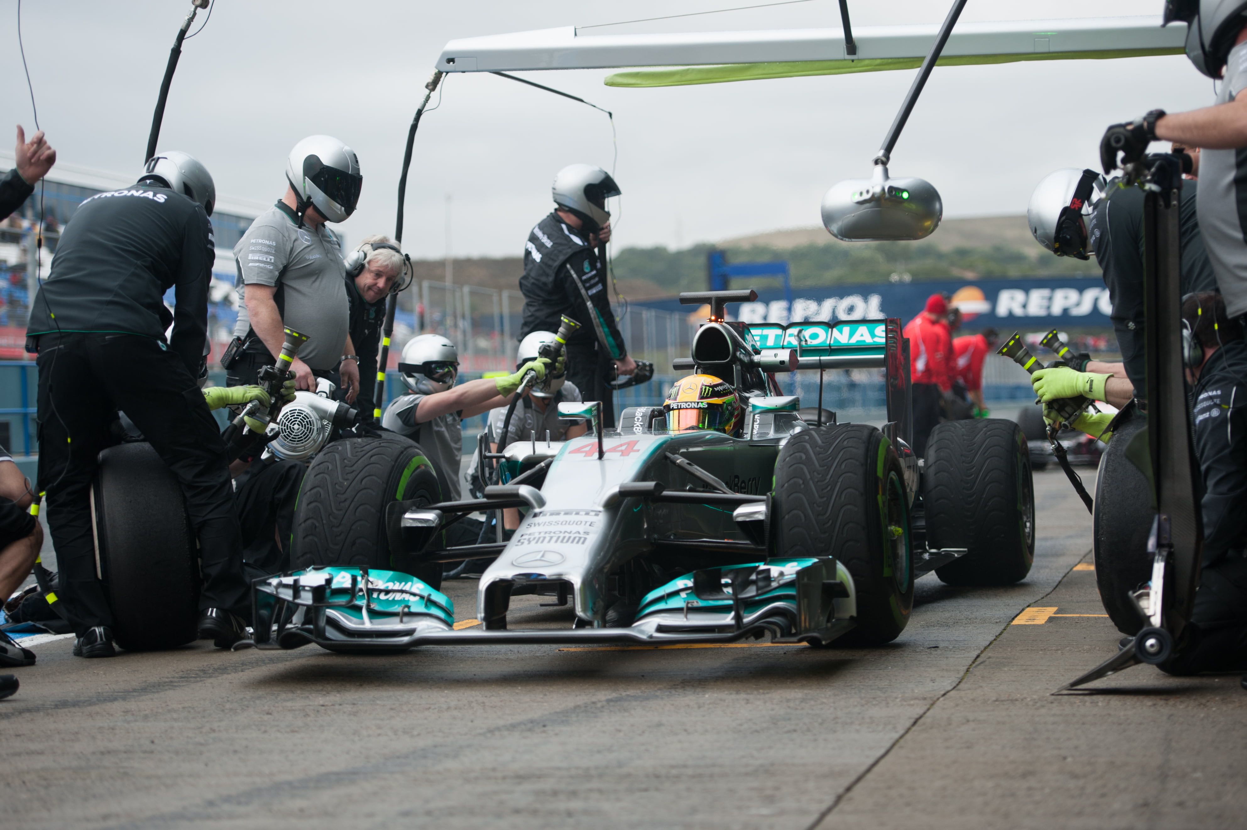 Mercedes-duo lovend over eerste testweek