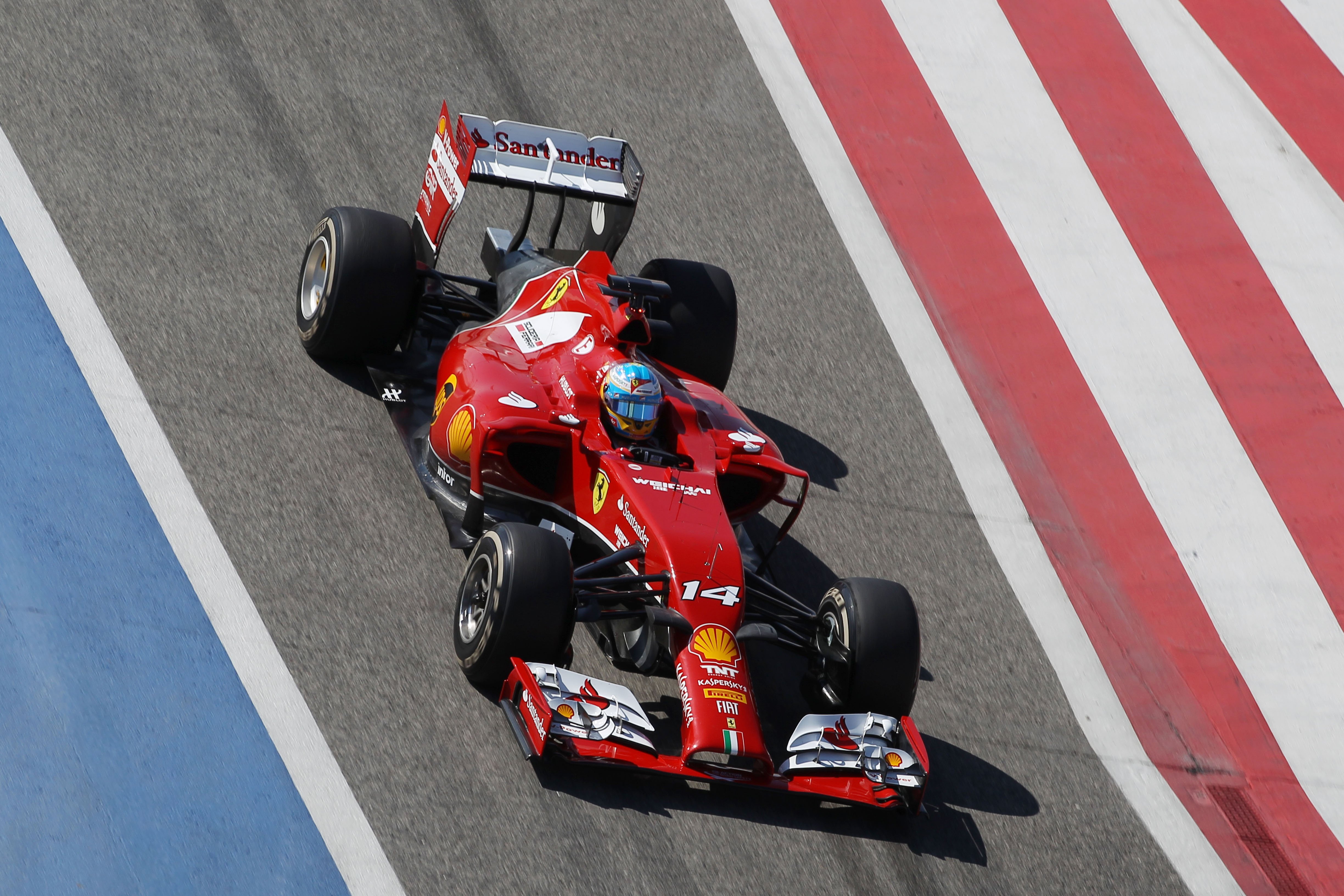 Ferrari-coureurs mikken (voorzichtig) op het podium