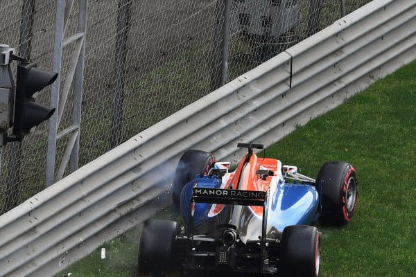 www.sutton-images.com Pascal Wehrlein (GER) Manor Racing MRT05 crashes in Q1 at Formula One World Championship, Rd3, Chinese Grand Prix, Qualifying, Shanghai, China, Saturday 16 April 2016.