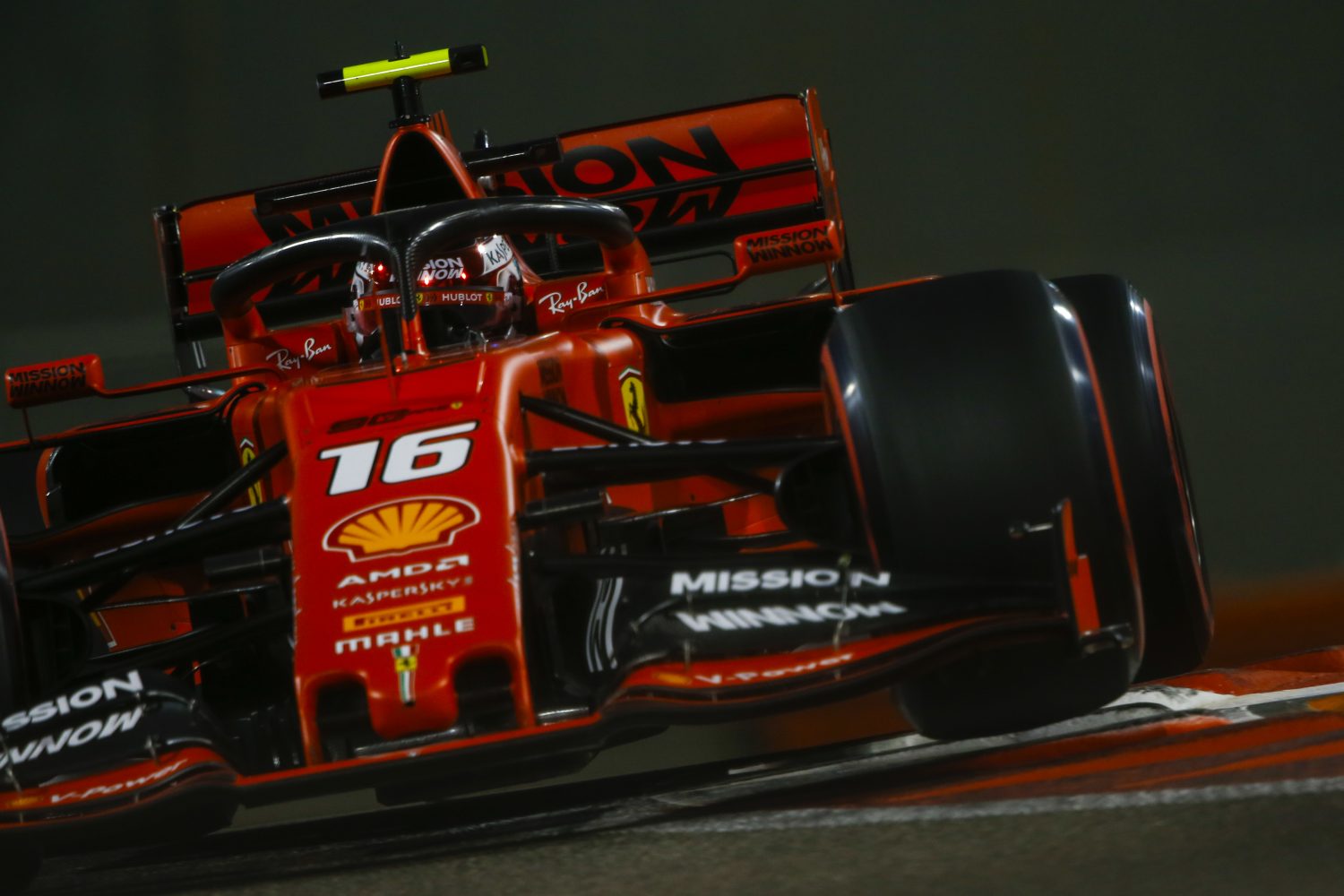 Startnummer 16 Ferrari S Nieuwe Ster Charles Leclerc Formule1 Nl