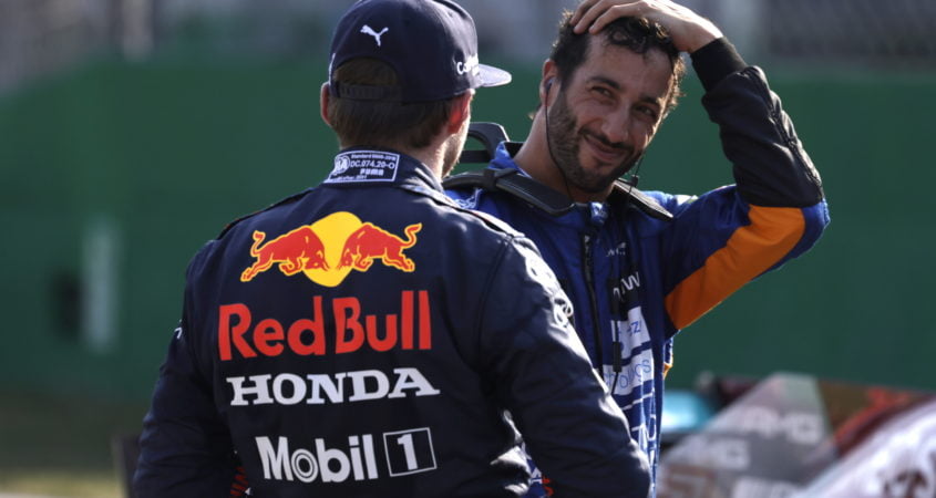 Ricciardo en Verstappen in Monza.