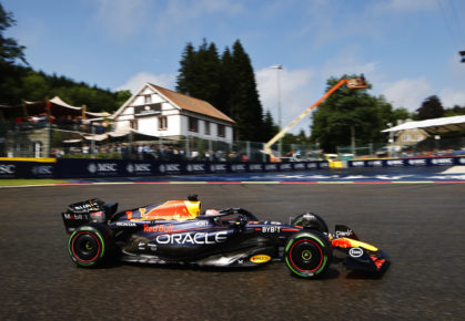 Max Verstappen in actie op Spa-Francorchamps.