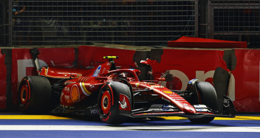 crash sainz singapore