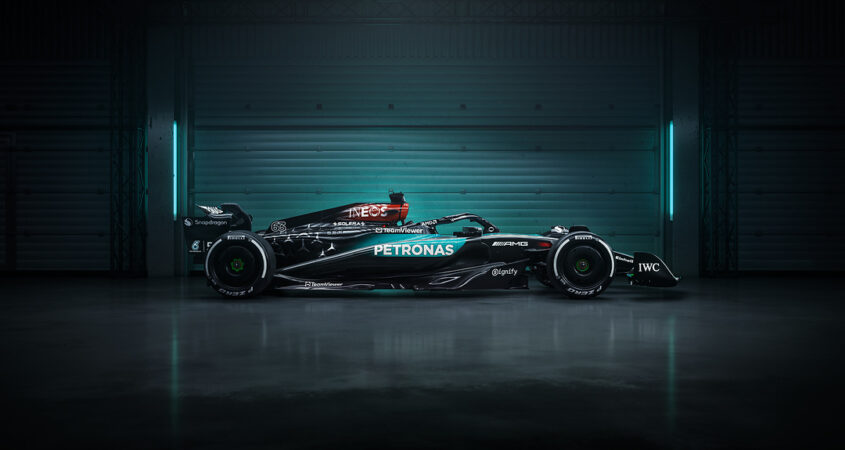 Mercedes groene livery in Singapore