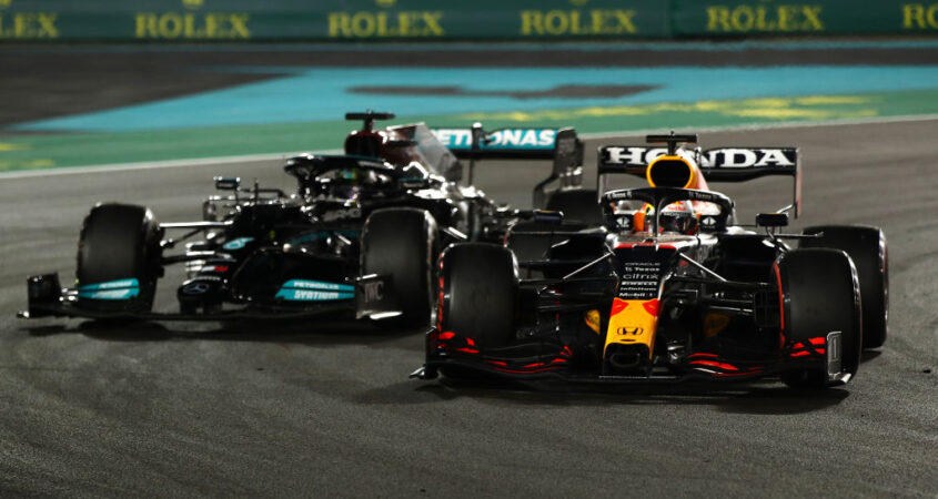 Max Verstappen en Lewis Hamilton